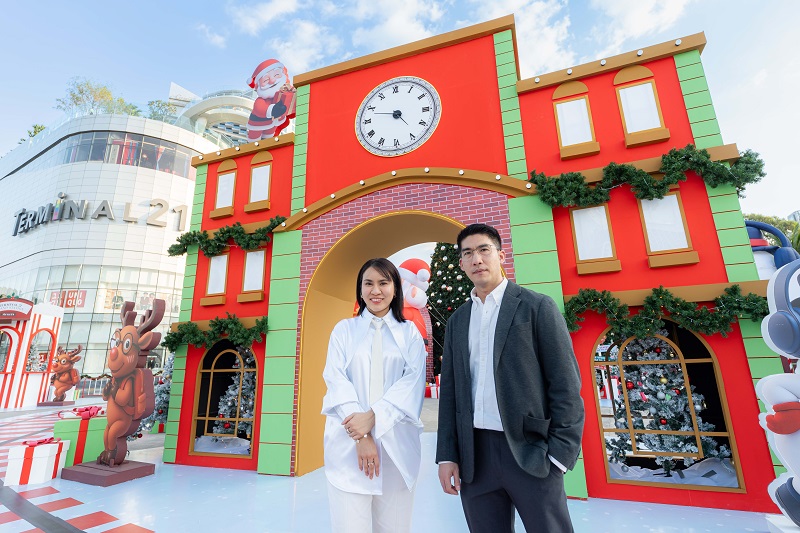 เทอร์มินอล21 ปล่อยขบวน “CHRISTMAS EXPRESS” ขนทัพ “คุณลุงซานต้า กวางเรนแดนซ์ ดีเจสโนว์แมน”ส่งมอบของขวัญและรอยยิ้ม ชวนสัมผัสโมเม้นท์แห่งความสุขรับปลายปี จัดเต็มมินิคอนเสิร์ตศิลปินดัง พร้อมโปรแรงลดสูงสุด 70% และสิทธิ์ลุ้น iPhone 17  ตั้งแต่วันนี้ – 4 ม.ค. 69