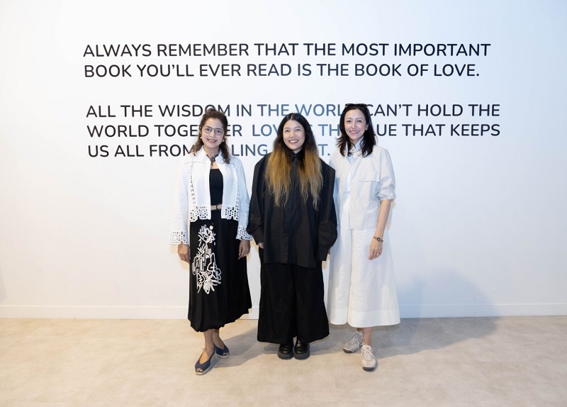 ส่งท้ายปีด้วยประสบการณ์ฮีลใจสุดอิมเมอร์ซีฟ “BLOOM in Four Seasons – The Heart-Blossoming Immersive Experience” พักใจ เติมความหวังกับกิจกรรมสร้างสรรค์ The Art of Healing Tea Talk พร้อมเปิดตัวน้อง Blossom Bloo และครั้งแรกกับการบรรเลงบทเพลง Live! ในงานอิมเมอร์ซีฟ Vivaldi’s Four Seasons ที่ไอคอนสยาม