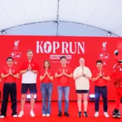 พร้อมแล้ว! “KOP RUN Bangkok 2026” ลิเวอร์พูลผนึก “กรุงไทย-แอกซ่า–รันริโอ” จัดเต็ม! ต้อนรับสาวกหงส์–นักวิ่งนับหมื่น เนรมิตกลิ่นอาย “แอนฟิลด์” สู่ราชมังฯ พร้อมเสื้อ–เหรียญลิขสิทธิ์ LFC พลาดไม่ได้ 13 ก.ย.นี้ ที่สนามราชมังฯ